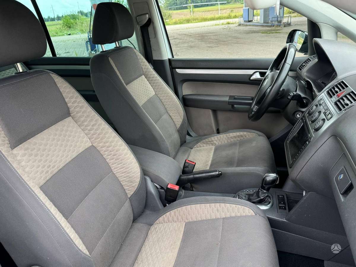 Volkswagen Touran 2007 — photo 15
