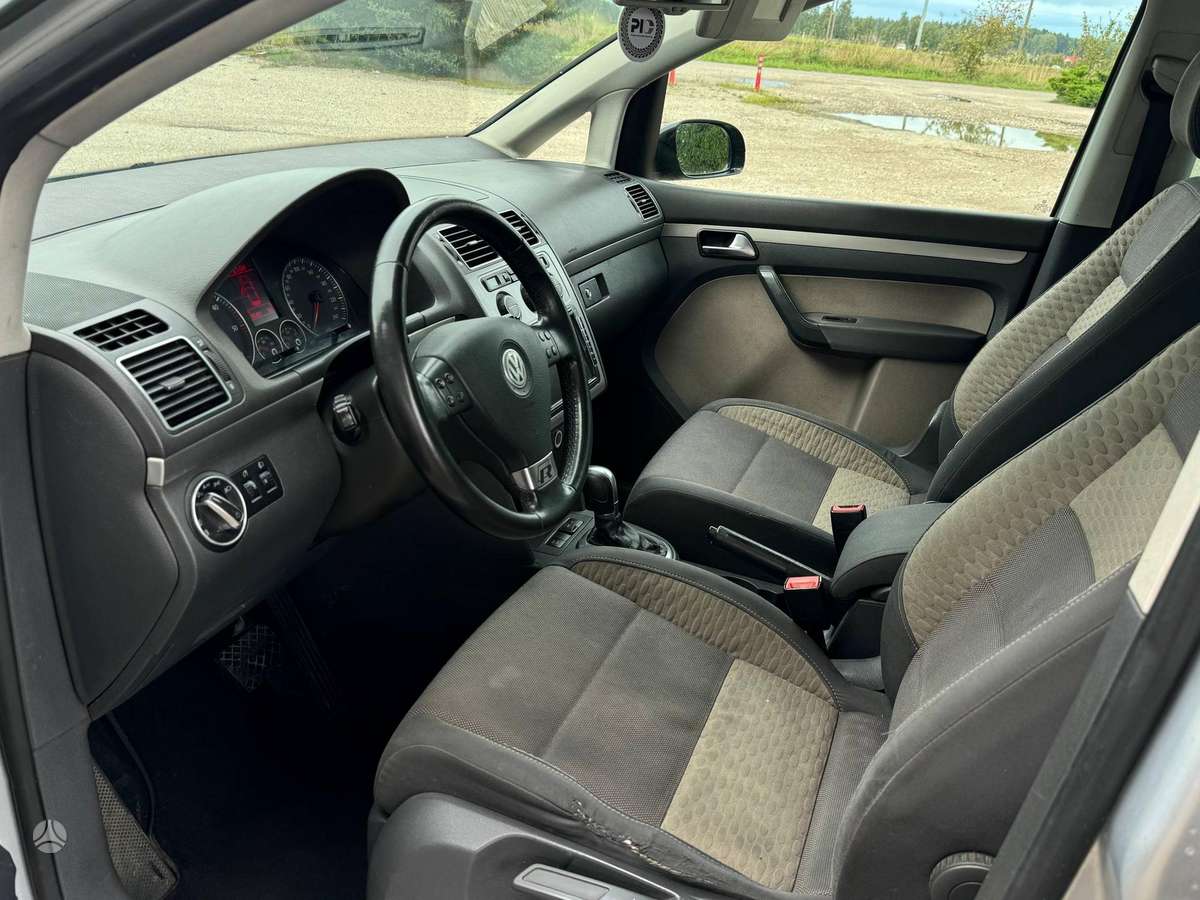 Volkswagen Touran 2007 — photo 17
