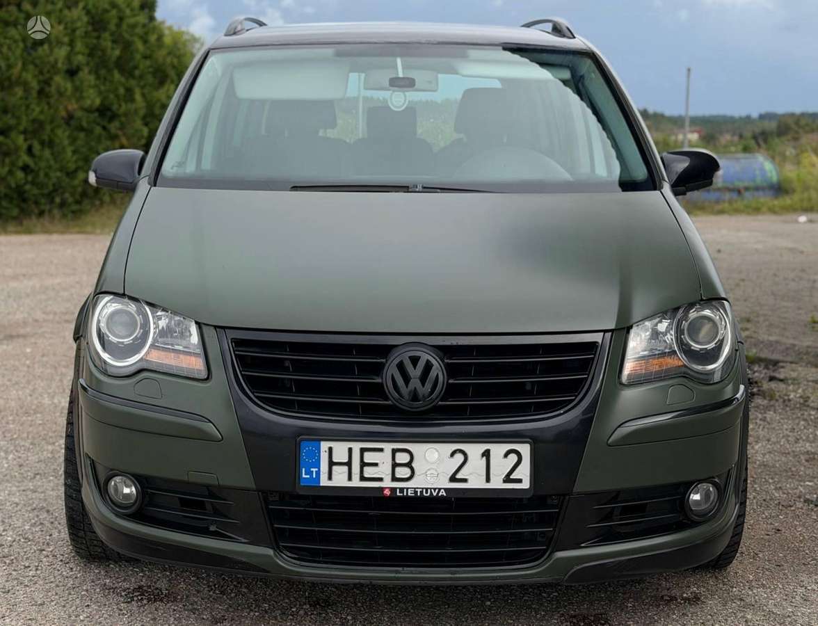 Volkswagen Touran 2007 — rear view