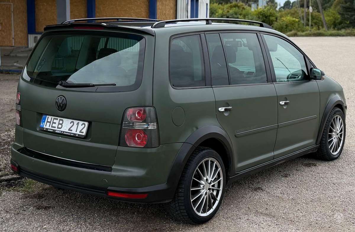Volkswagen Touran 2007 — engine 1968 cm³, 140 HP (103kW)
