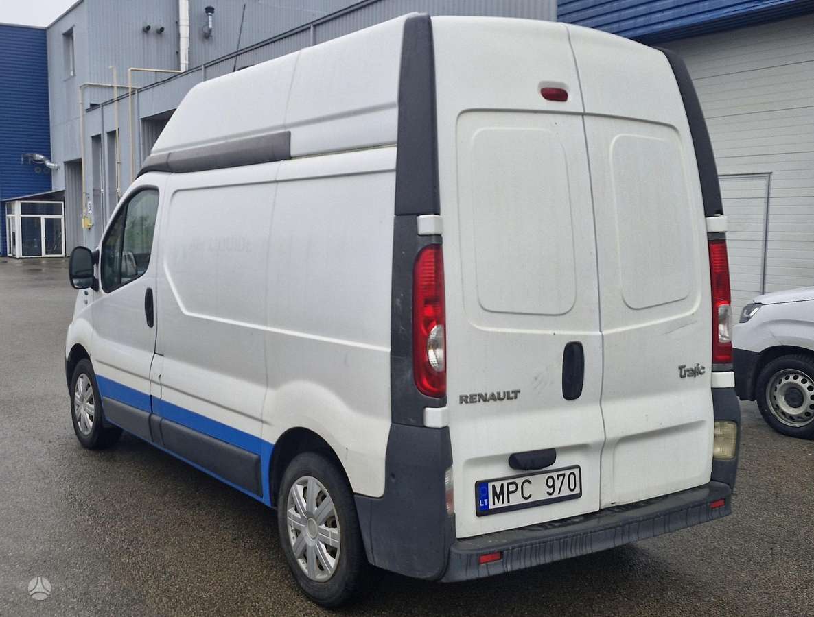 Renault Trafic 2014 — interior