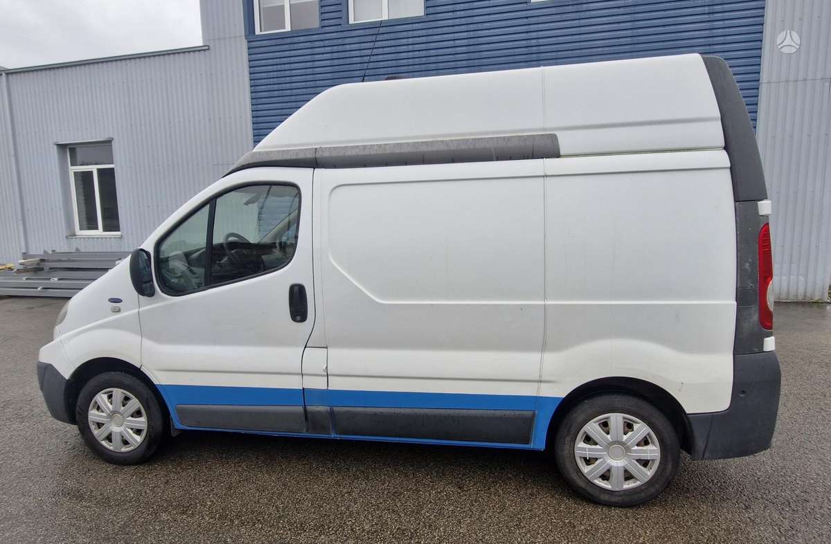Renault Trafic 2014 — engine 1995 cm³, 114 HP (84kW)