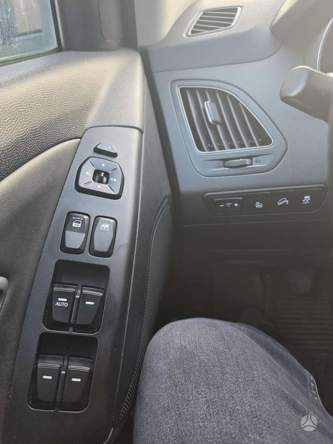 Hyundai ix35 2015 — photo 16