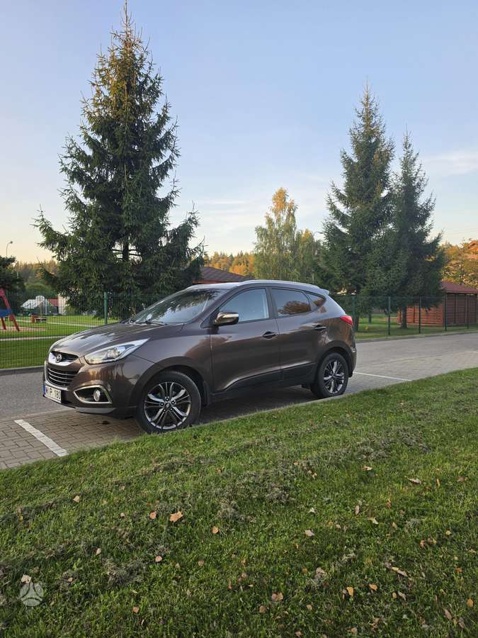 Hyundai ix35 2015 — rear view