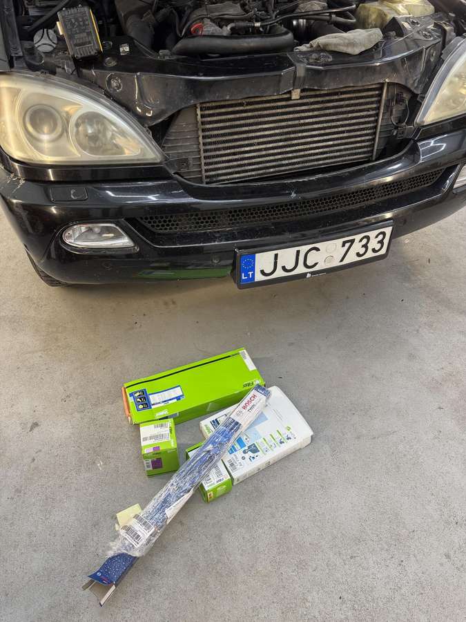 Mercedes-Benz ML270 2004 — photo 29