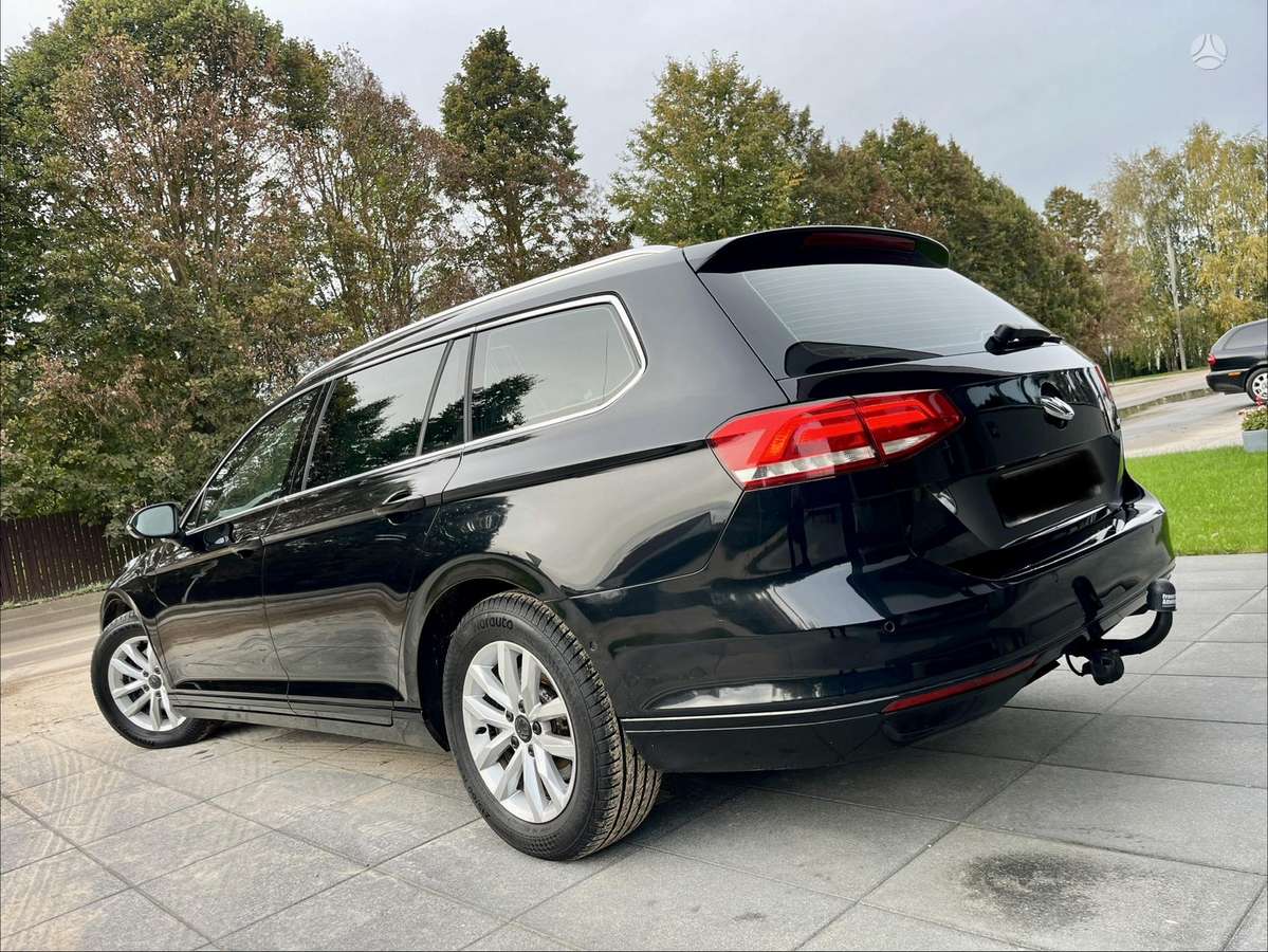 Volkswagen Passat 2015 — вигляд ззаду