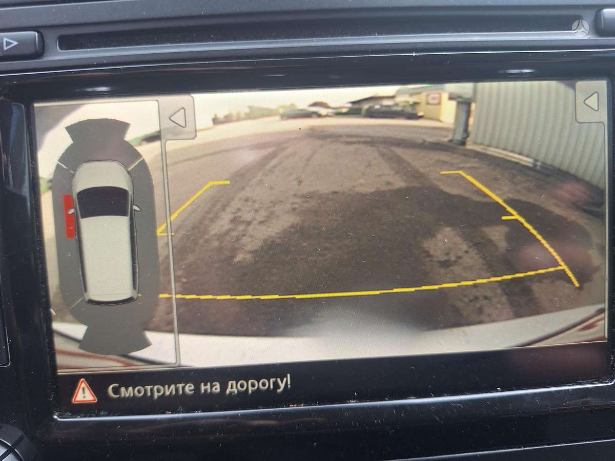 Volkswagen Touran 2013 — photo 17