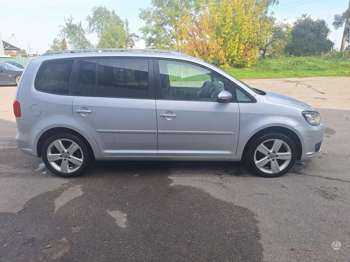 Volkswagen Touran 2013 — photo 5