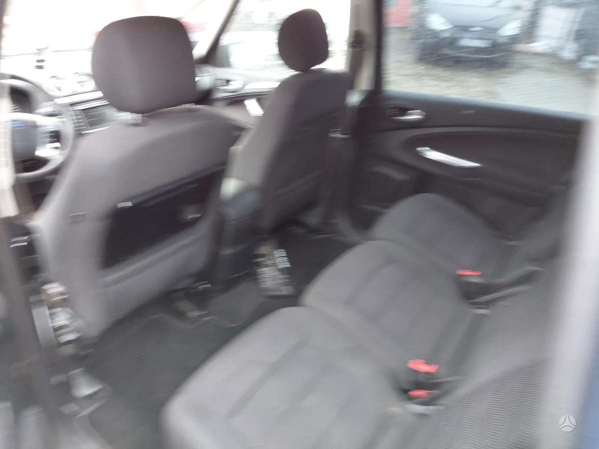 Ford Galaxy 2012 — photo 8