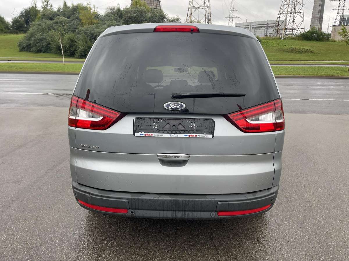 Ford Galaxy 2011 — photo 12