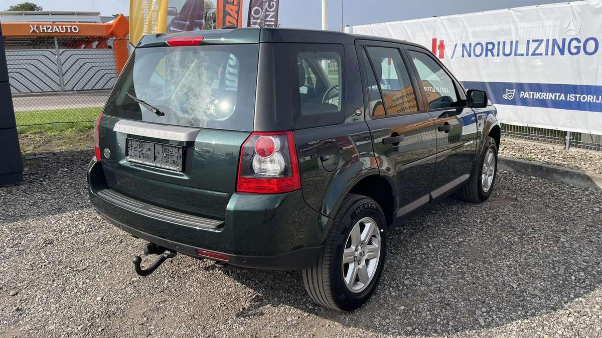 Land Rover 2010 — photo 10