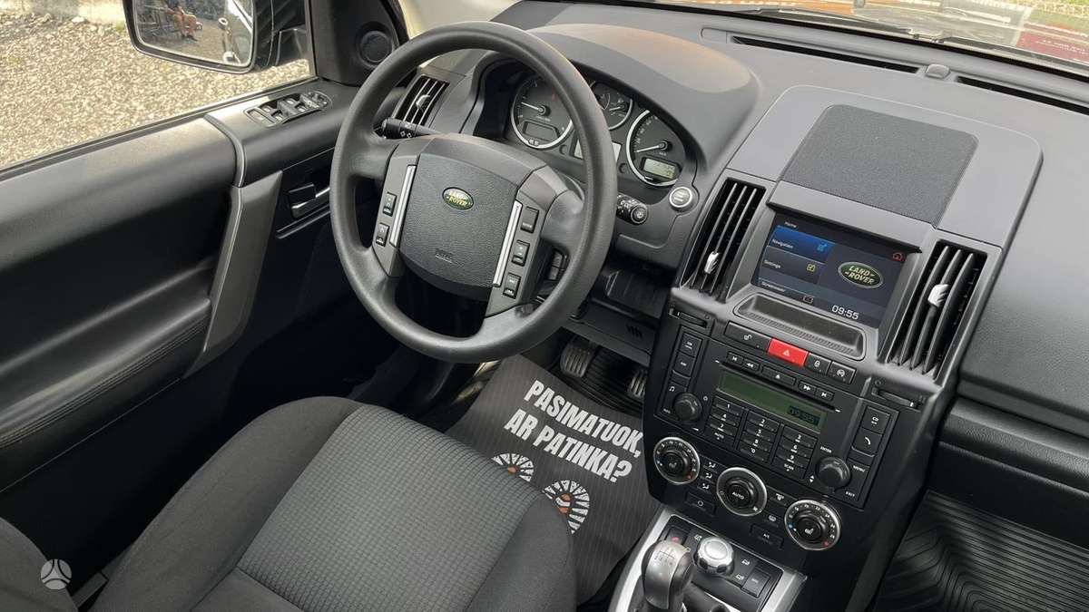 Land Rover 2010 — photo 16