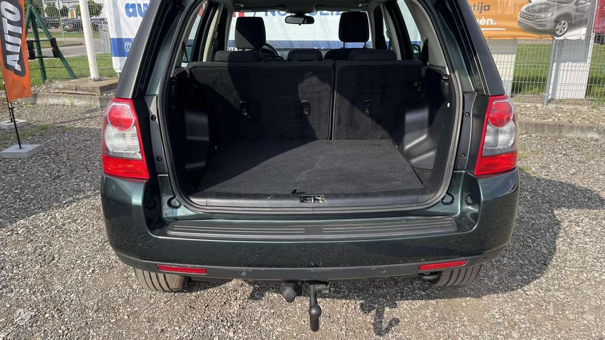 Land Rover 2010 — photo 23
