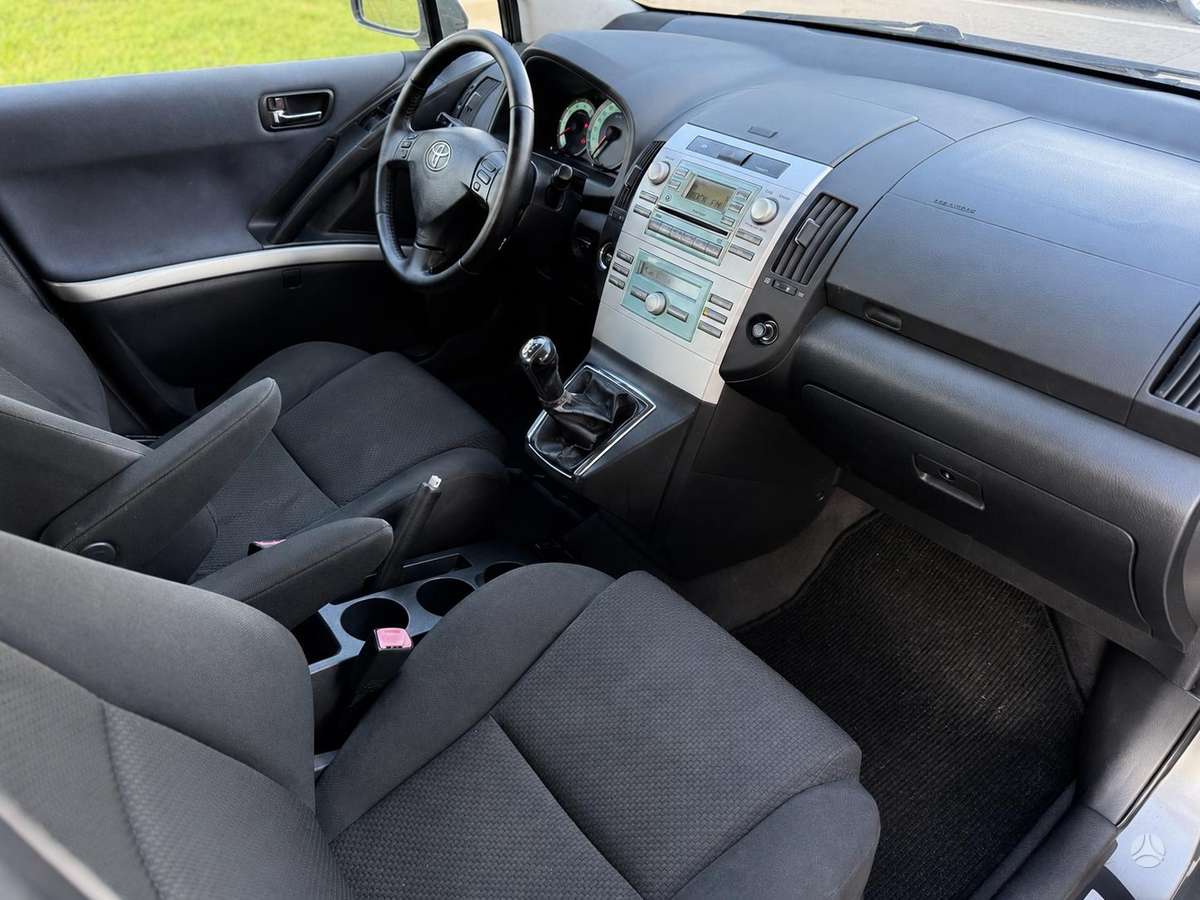 Toyota Corolla 2006 — photo 26