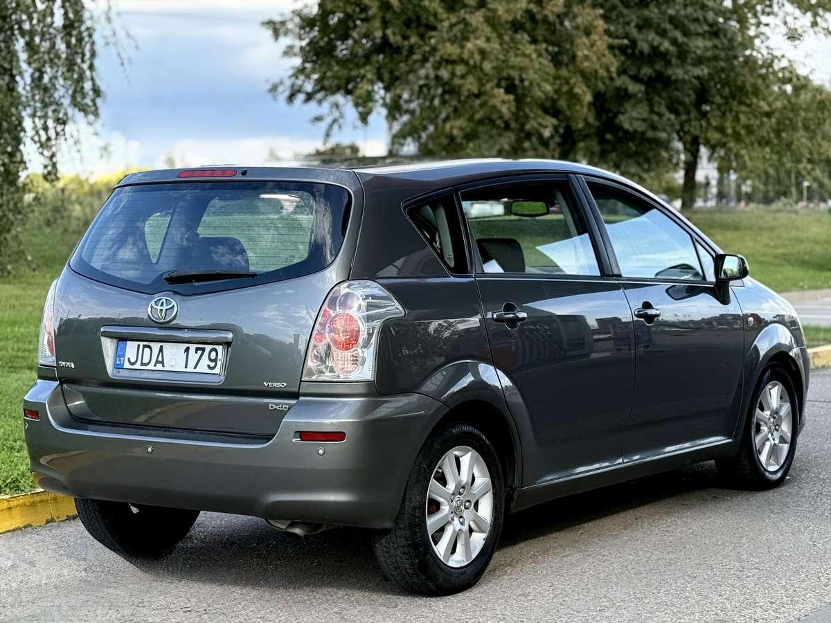 Toyota Corolla 2006 — engine 2231 cm³, 136 HP (100kW)