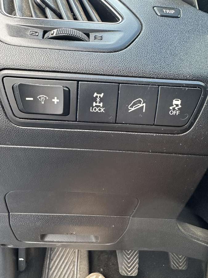 Hyundai ix35 2010 — photo 7