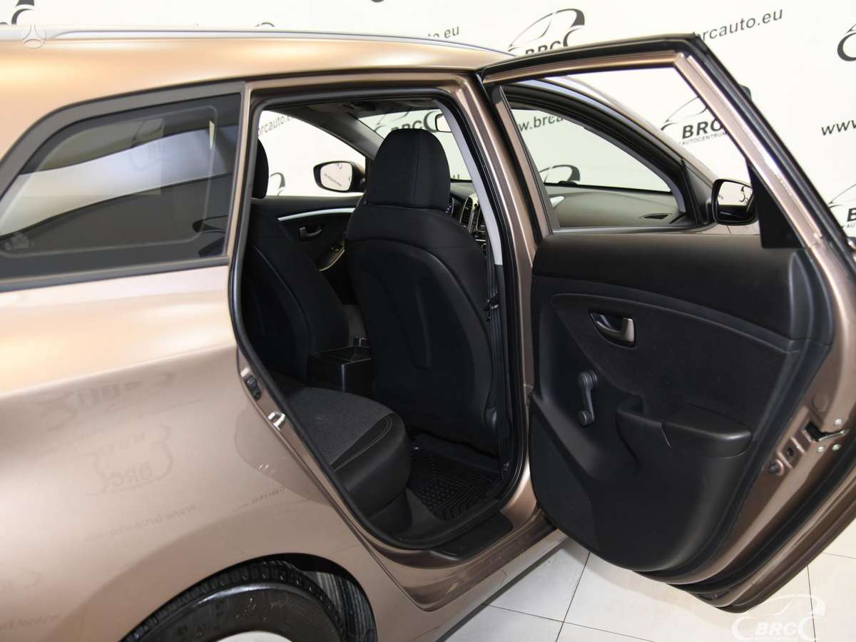 Hyundai i30 2012 — photo 14