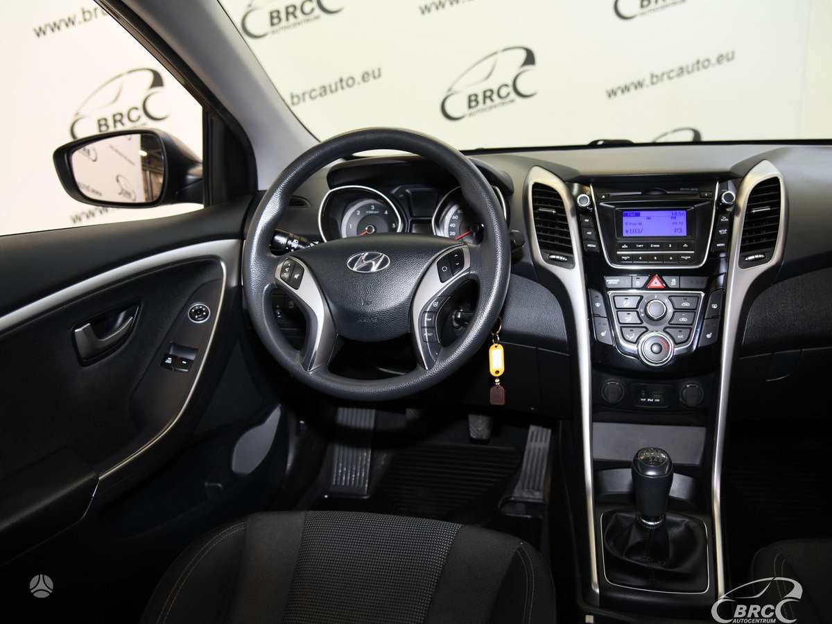 Hyundai i30 2012 — photo 15