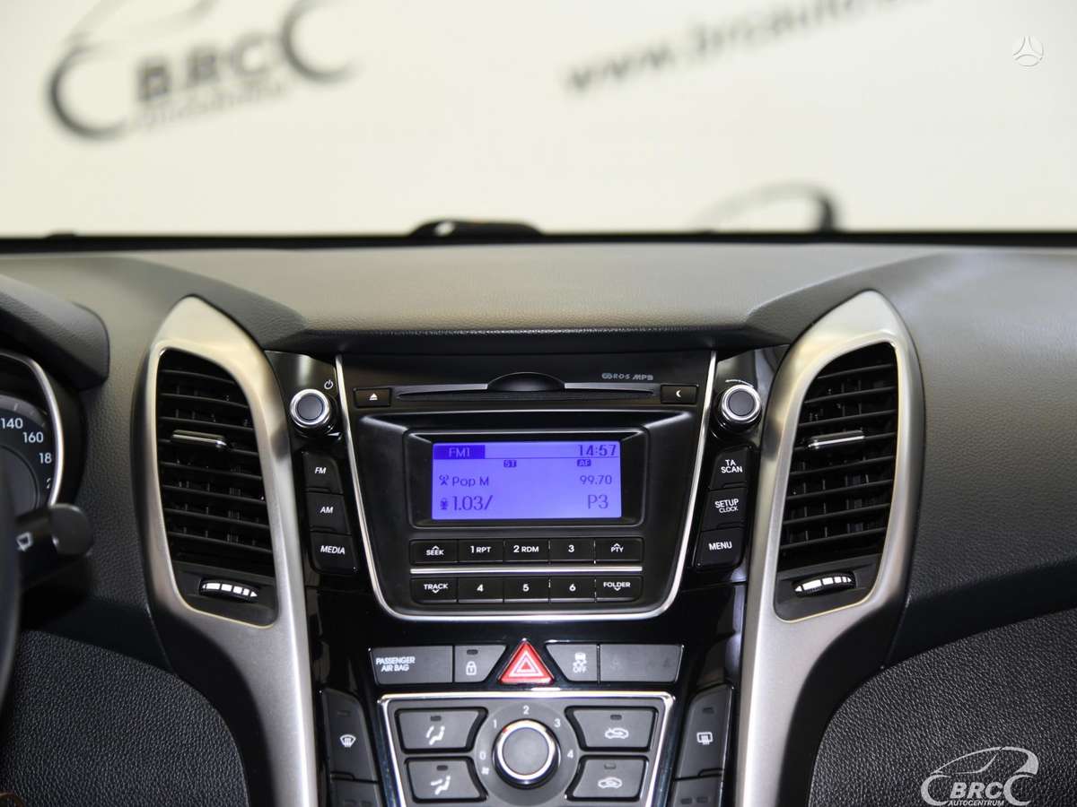 Hyundai i30 2012 — photo 17