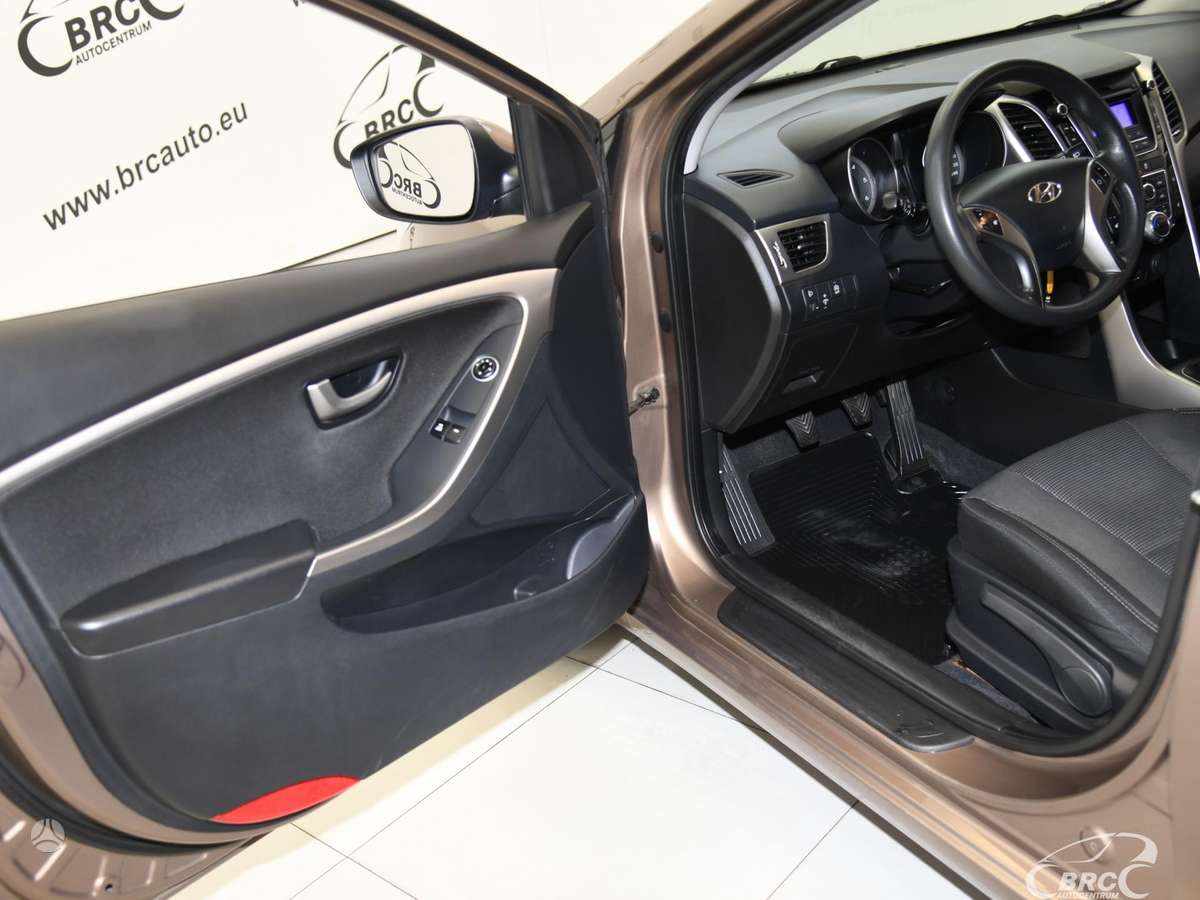 Hyundai i30 2012 — photo 20