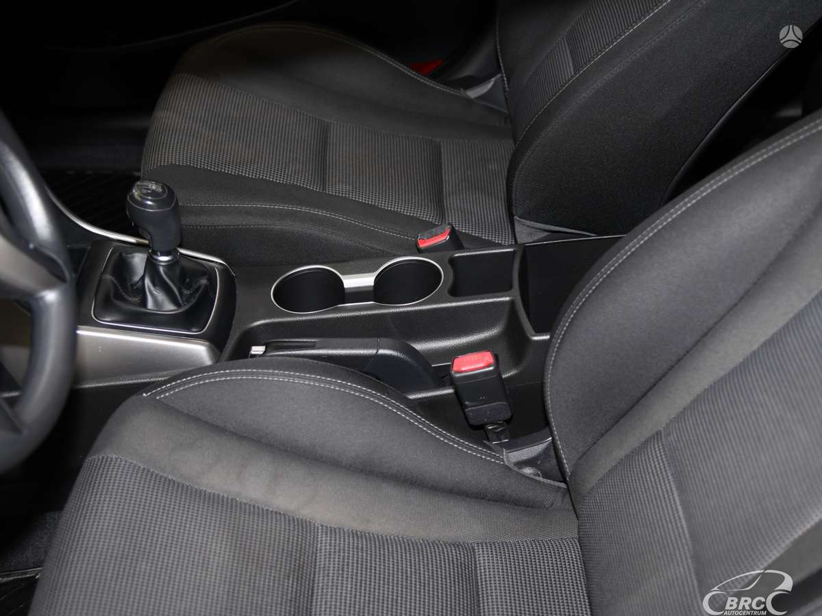 Hyundai i30 2012 — photo 24