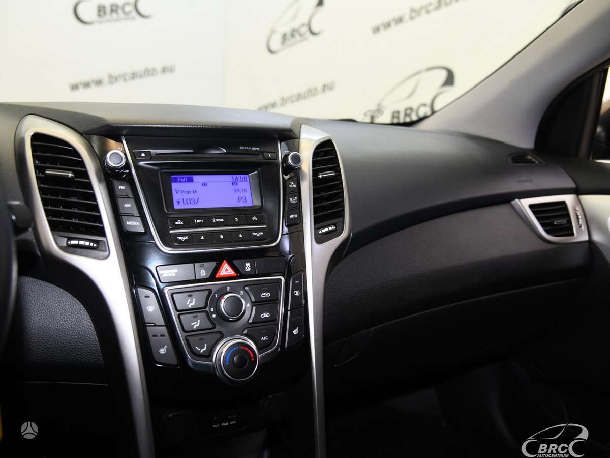 Hyundai i30 2012 — photo 27