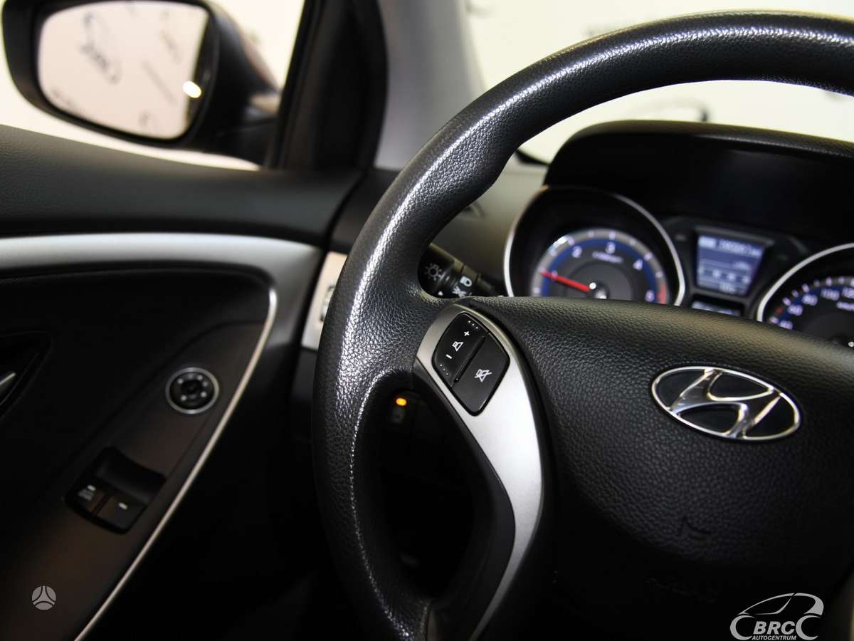 Hyundai i30 2012 — photo 30