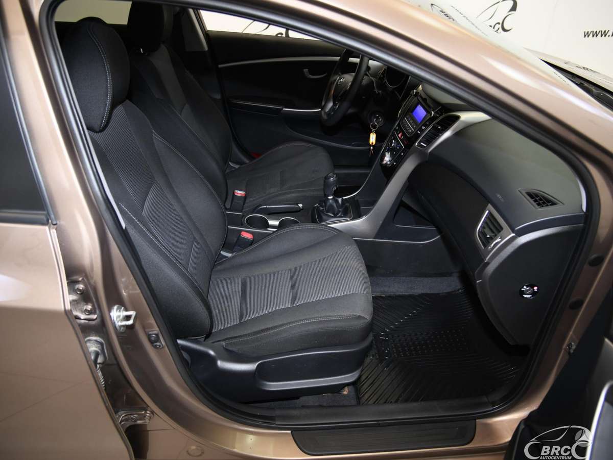 Hyundai i30 2012 — photo 7