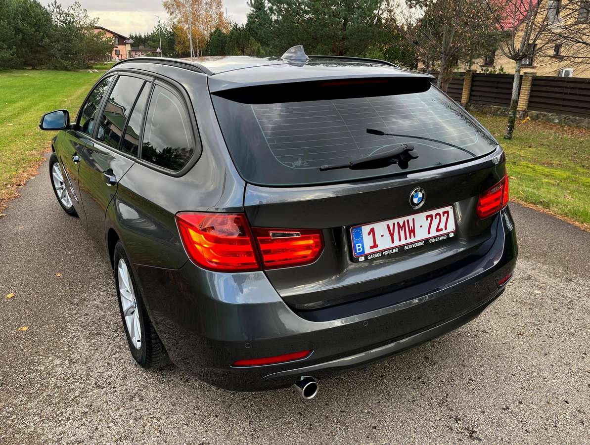 BMW 318 2014 — салон