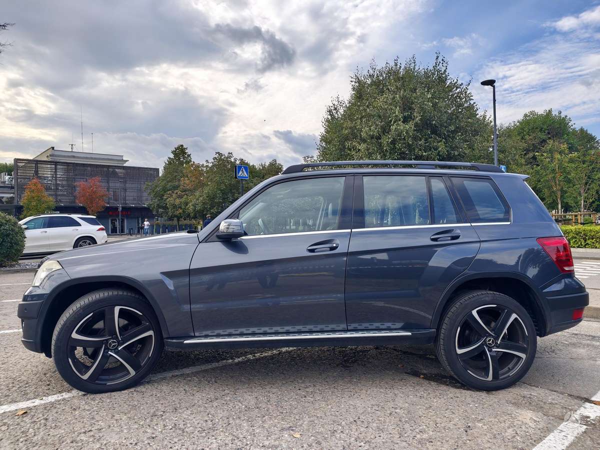 Mercedes-Benz GLK320 2008 — салон