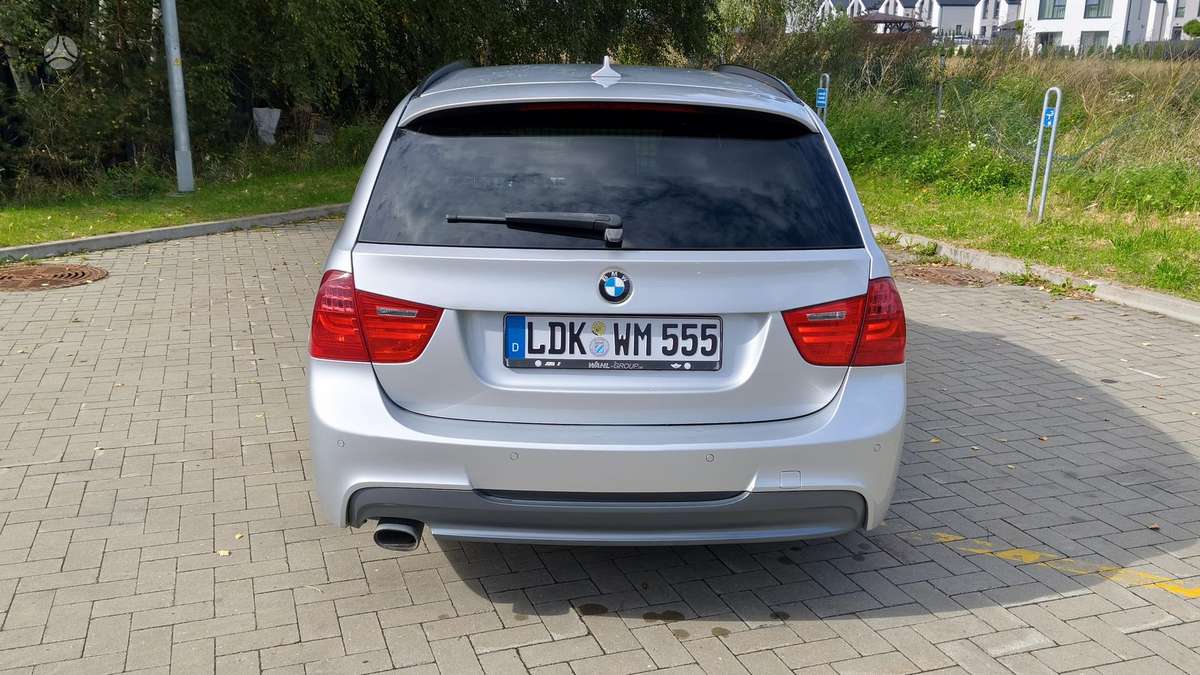 BMW 320 2011 — photo 6