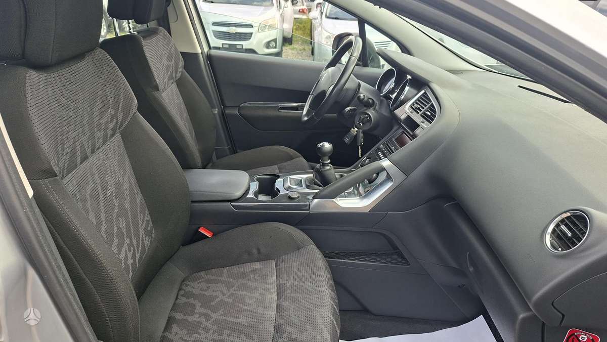 Peugeot 3008 2011 — photo 17