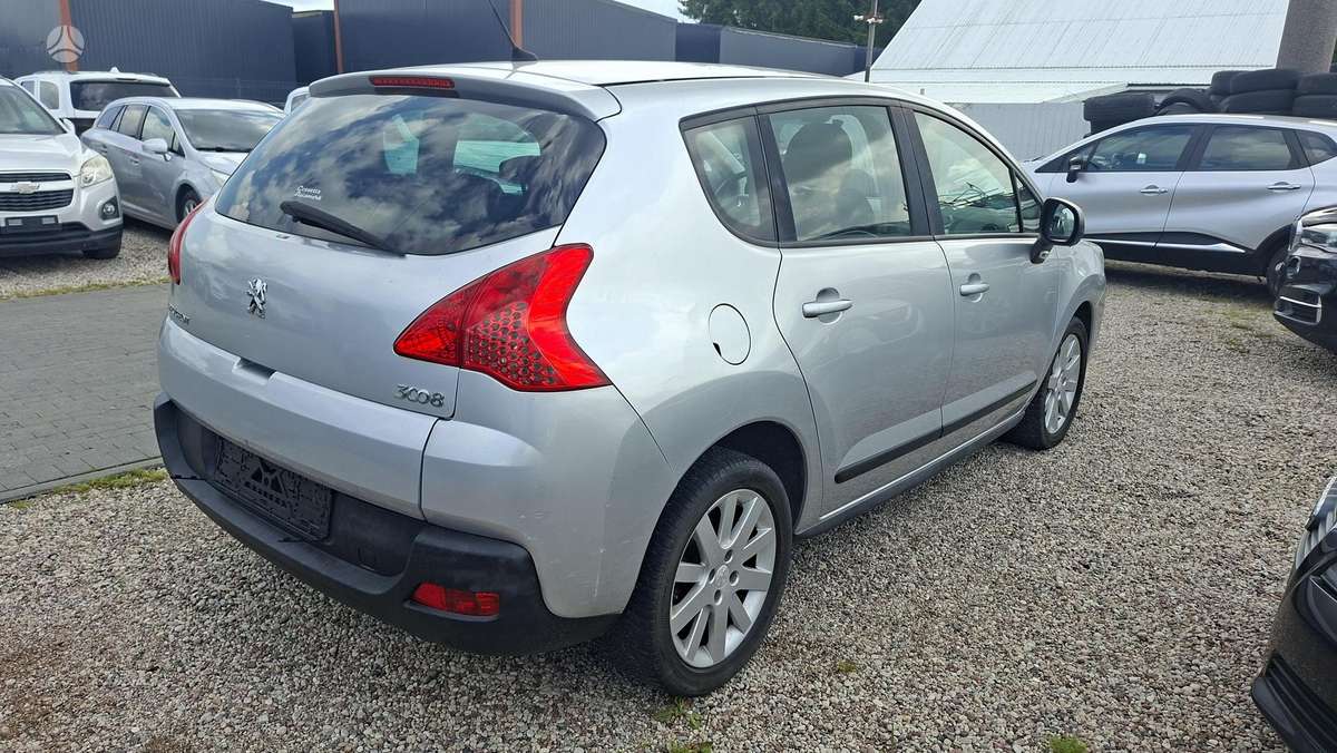 Peugeot 3008 2011 — photo 8