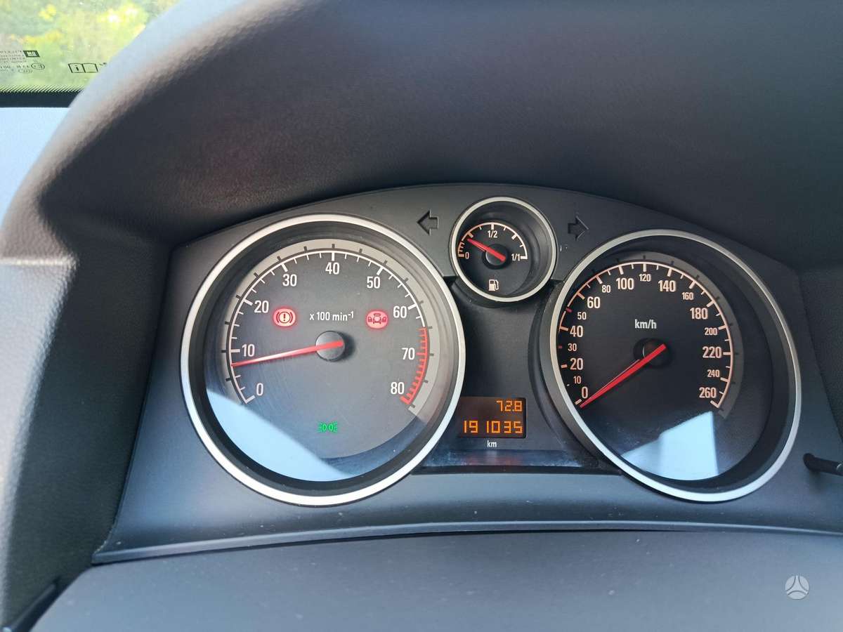 Opel Astra 2008 — photo 12