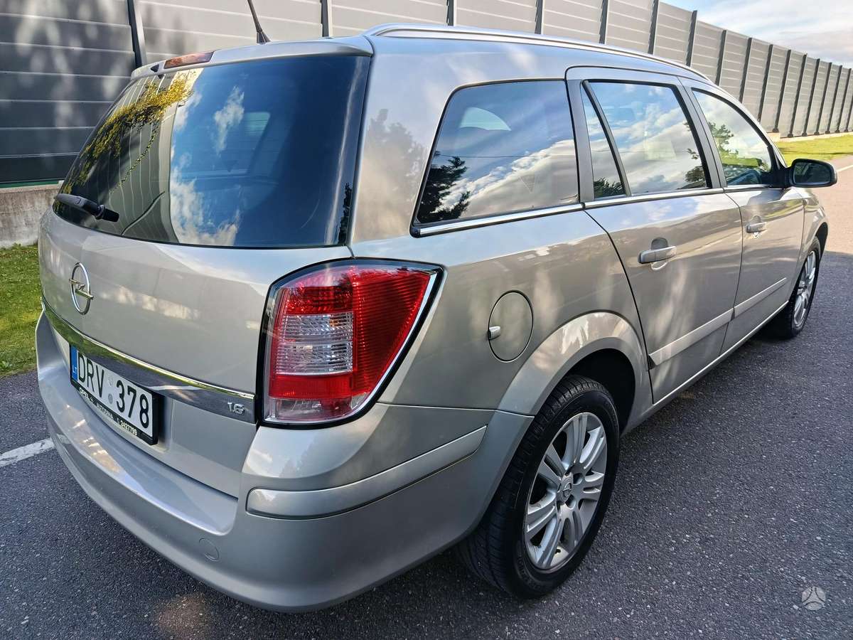 Opel Astra 2008 — photo 6