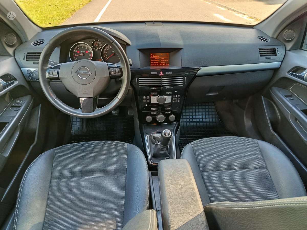 Opel Astra 2008 — photo 9