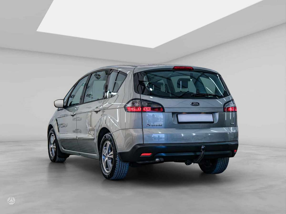 Ford S-MAX 2010 — салон