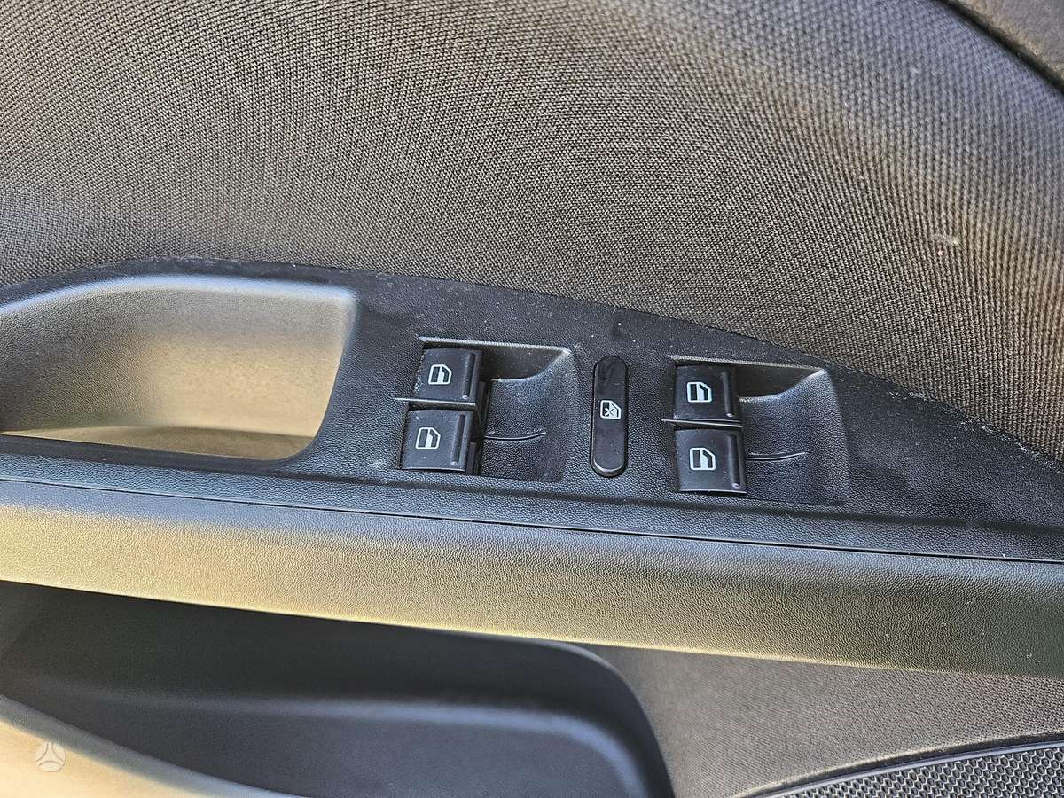 Seat Altea 2012 — photo 17