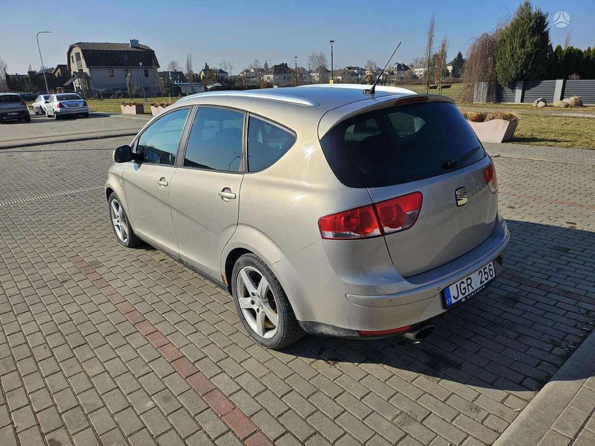 Seat Altea 2012 — photo 7