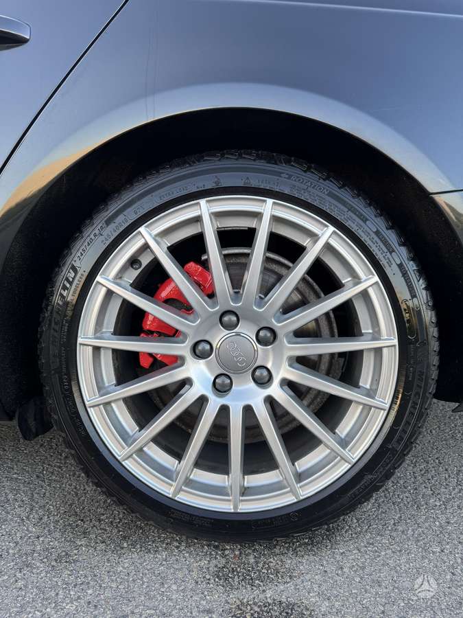 Audi A4 2010 — photo 19