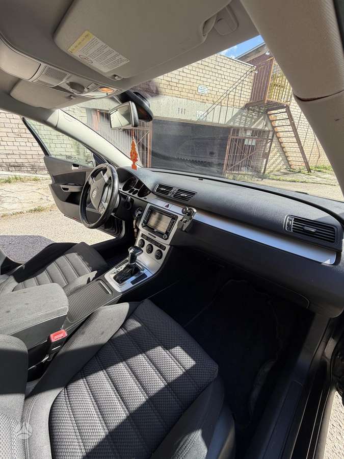 Volkswagen Passat 2008 — photo 12