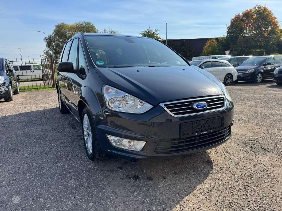 Ford Galaxy 2011 — салон