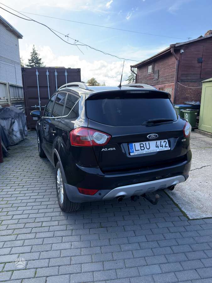 Ford Kuga 2011 — rear view