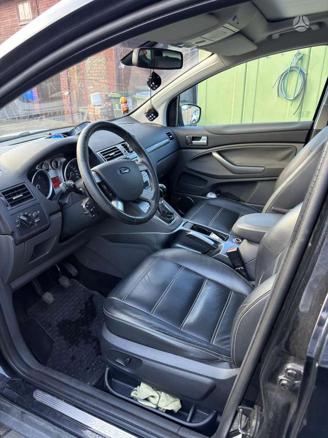 Ford Kuga 2011 — photo 7