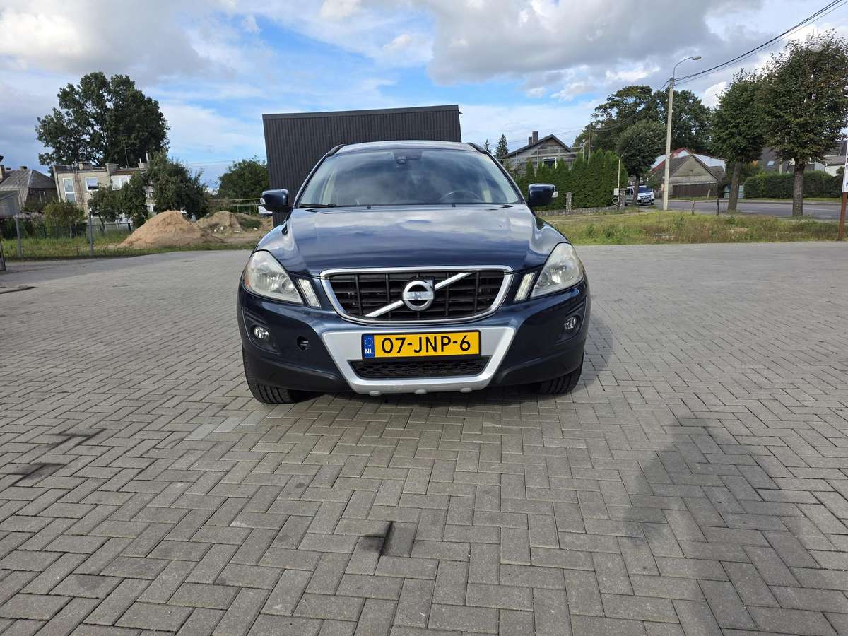 Volvo XC60 2009 — вигляд ззаду