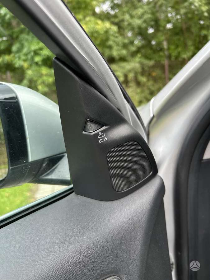 Volvo V60 2014 — photo 8