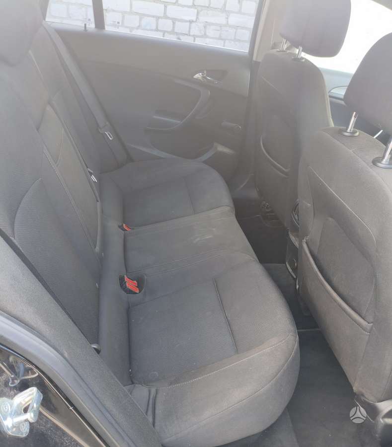 Opel Insignia 2009 — photo 7