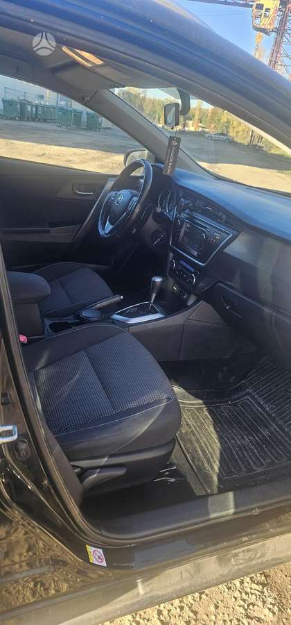 Toyota Auris 2014 — photo 10