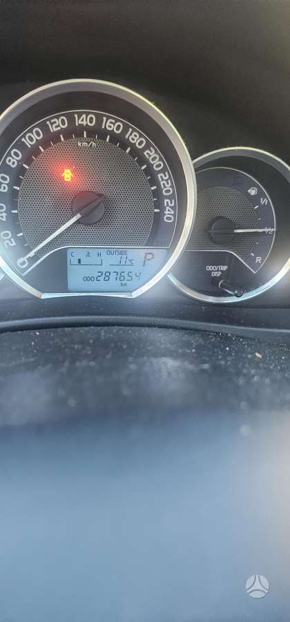 Toyota Auris 2014 — photo 12