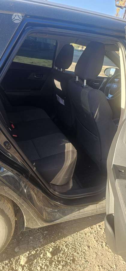 Toyota Auris 2014 — photo 9